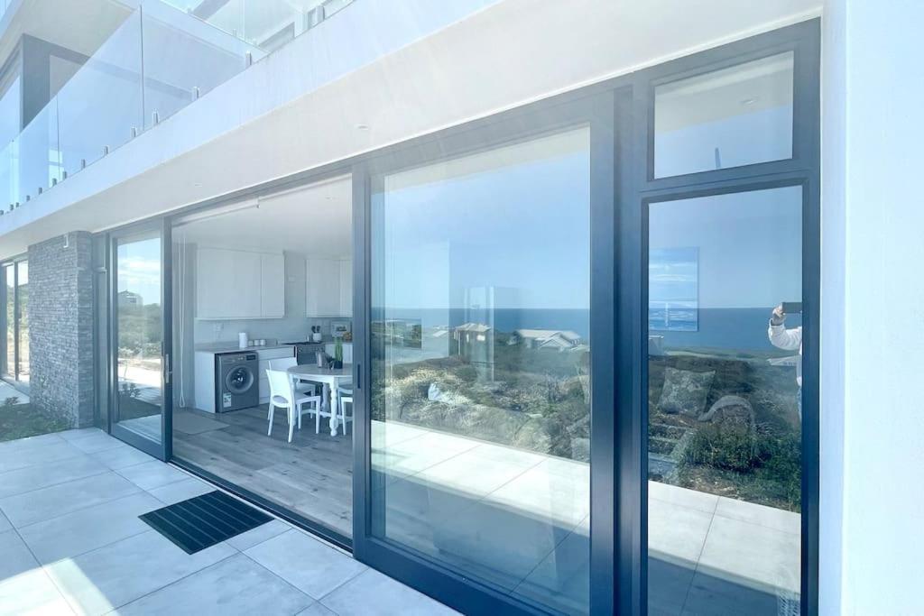 Exclusive Luxury & Lifestyle Suite Mossel Bay Bagian luar foto